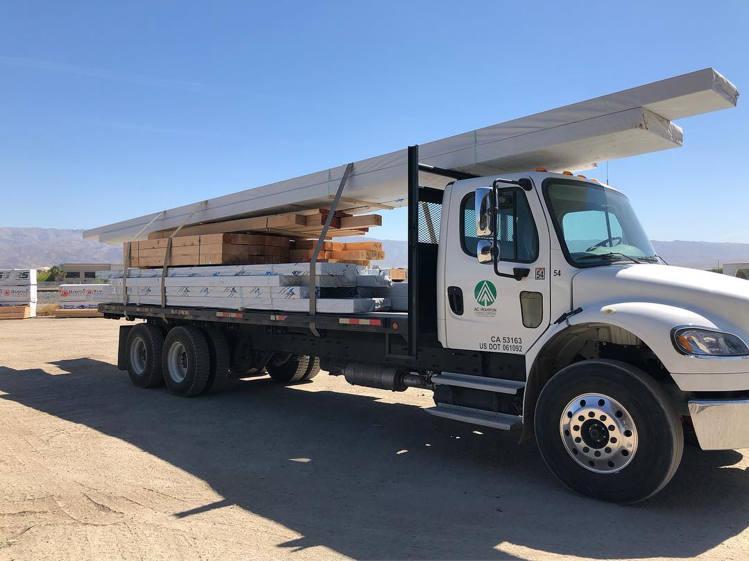 31947618_1952498498101987_7054443376627679232_n